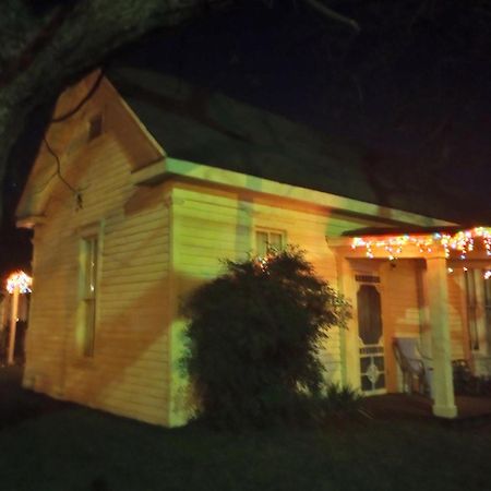Carleton House Bed And Breakfast Bonham Exterior foto